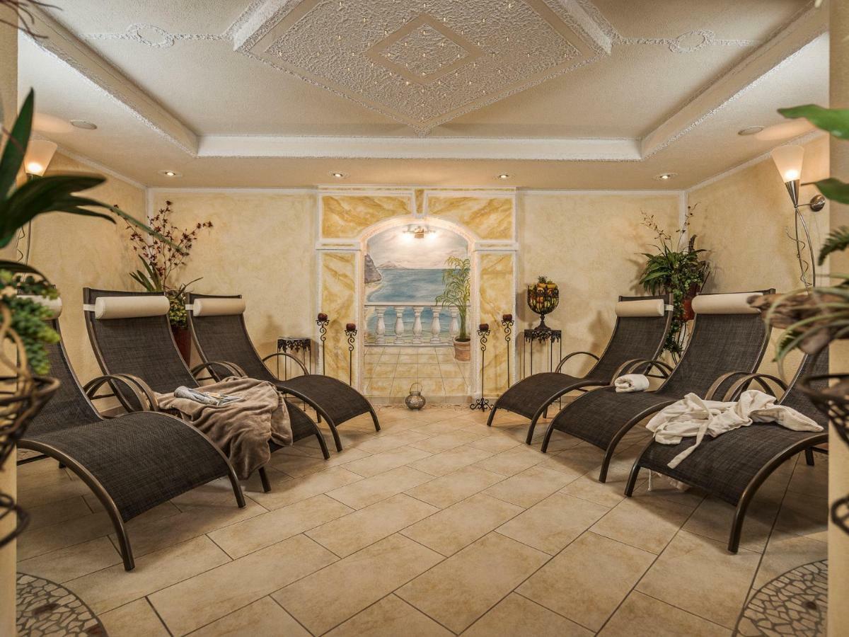 Haus Christine Otel Ried im Zillertal Dış mekan fotoğraf